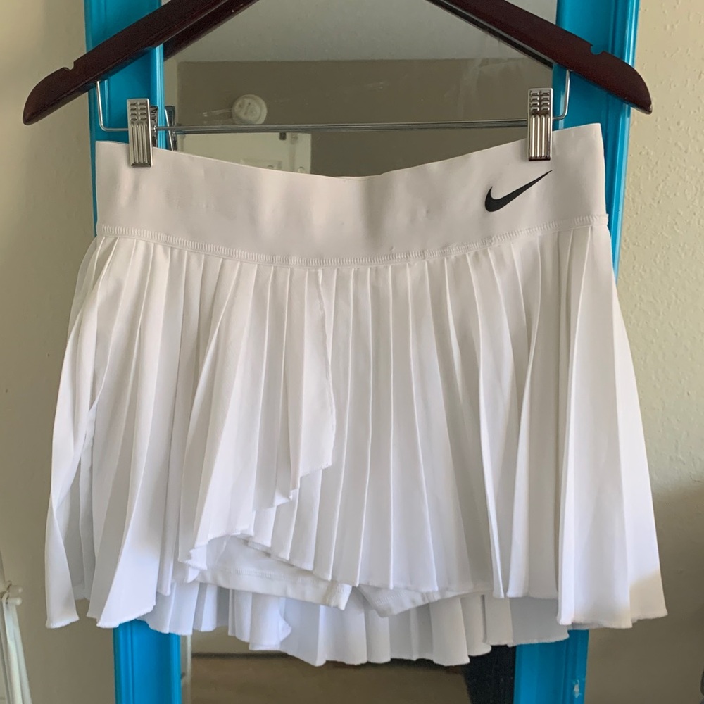 Nike Women's White advantage Pleated Mini Skirt skirt